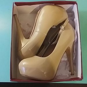 Women's pump heels